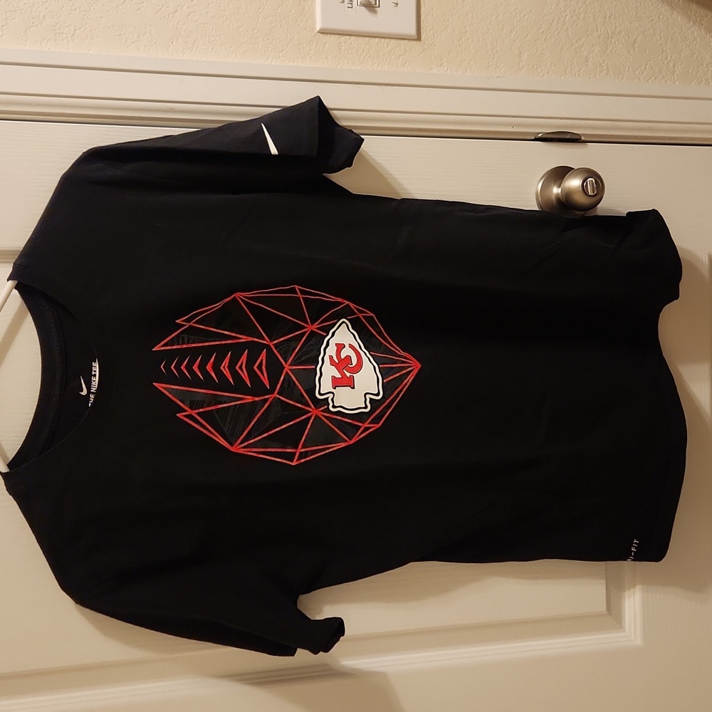 EUC The Nike Tee Dri-Fit Men's Kansas City Chiefs Shirt (L)